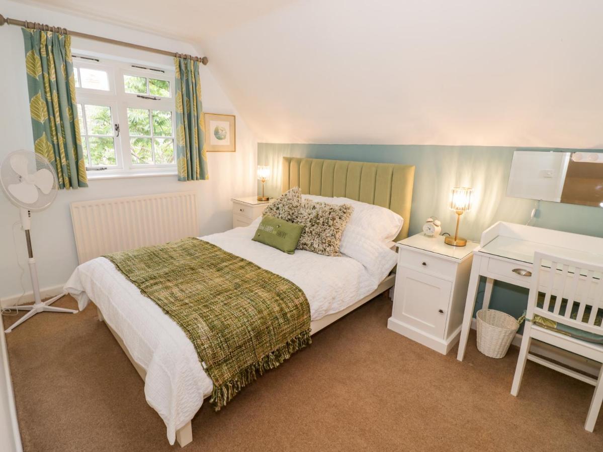 Hock-tide Holiday home